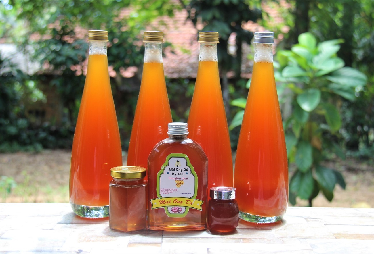 Mật ong Dú Kỳ Tân
